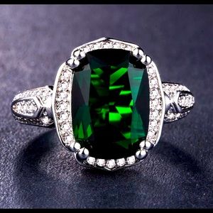 925 Silver Emerald Ring (MAY BIRTHDAY)